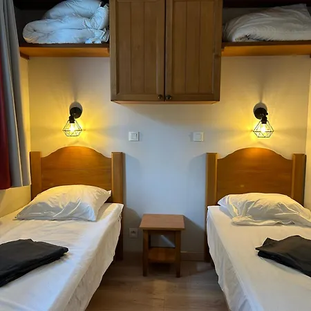 Apartment Appt Hameau Du Lac, Avec Piscine
